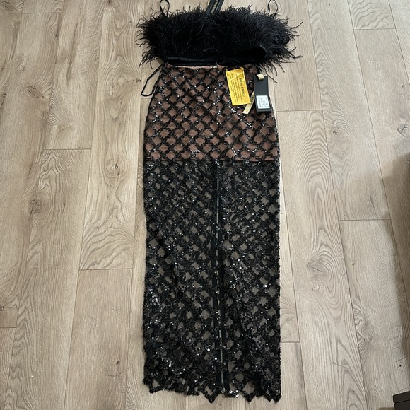 Bronx&Banco feather top and skirt - Picture 3 of 10